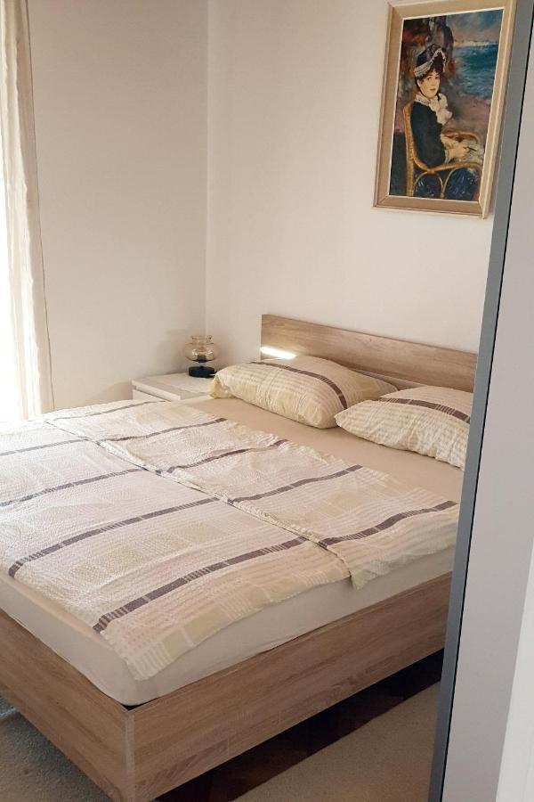Apartments With A Parking Space Selce, Crikvenica - 5531 Bagian luar foto