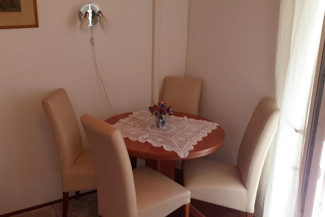 Apartments With A Parking Space Selce, Crikvenica - 5531 Bagian luar foto